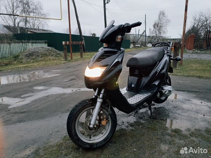 Продам скутер stels leader 50
