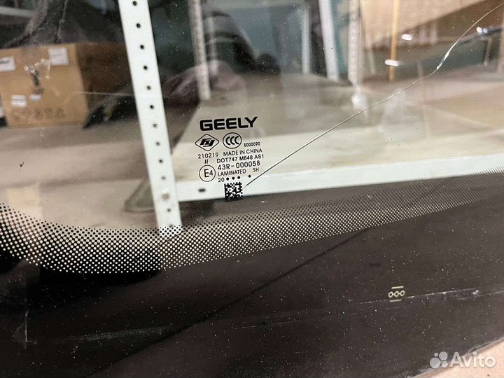 Стекло лобовое geely tugella