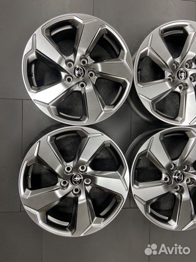 Диски R18 Toyota RAV4 оригинал