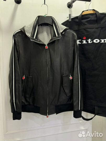 Кожаная куртка kiton