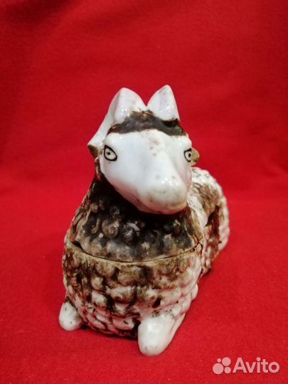 Фарфоровая масленка 