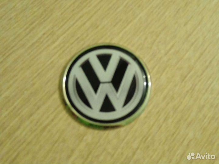 Значок от машины, фольцваген