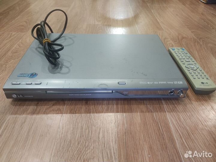 DVD плеер LG dgk585xb