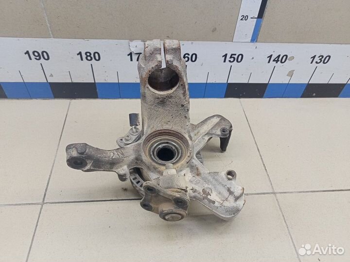 Кулак поворотный передний левый Octavia (A4 1U) 20