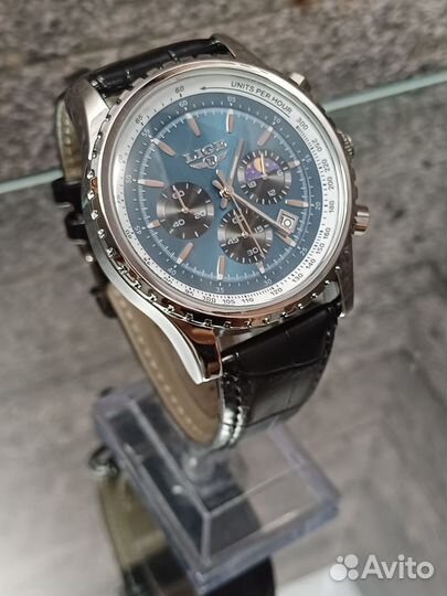Мужские наручные часы с хронографом