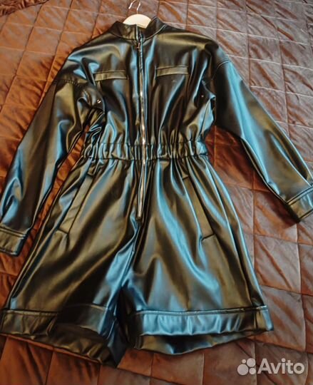 Комбинезон из экокожи