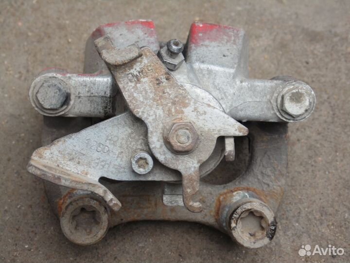 Суппорт задний правый Рено Флюенс