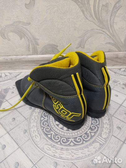 Ботинки лыжные 34 рр