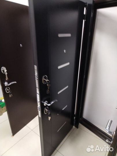 Входная Дверь