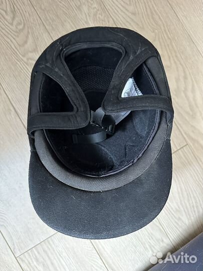 Шлем для конного спорта