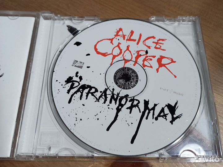 Alice Cooper. Paranormal