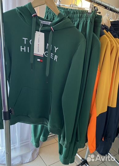 Tommy hilfiger костюм
