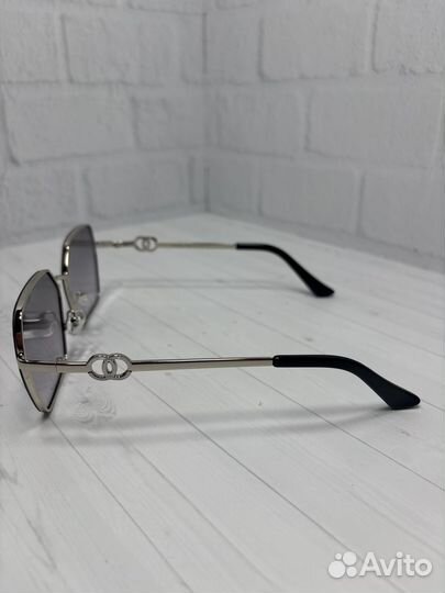 Солнцезащитные очки chanel