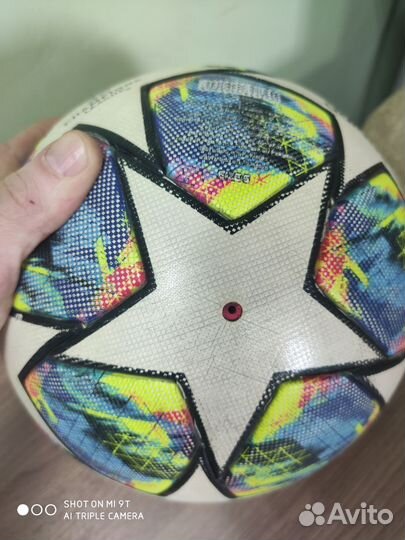 Футбольный мяч adidas