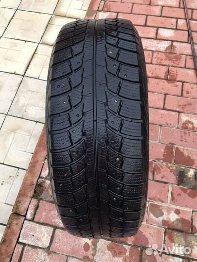 Gislaved Nord Frost 5 235/65 R17