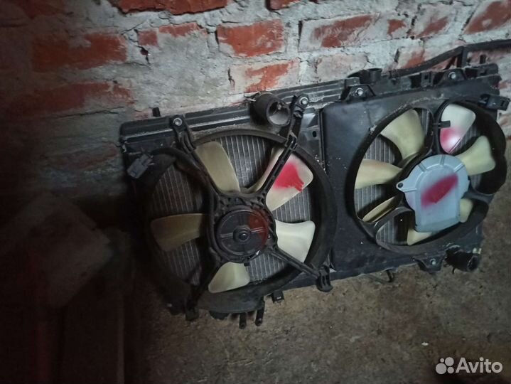 Радиатор охлаждения Toyota caldina