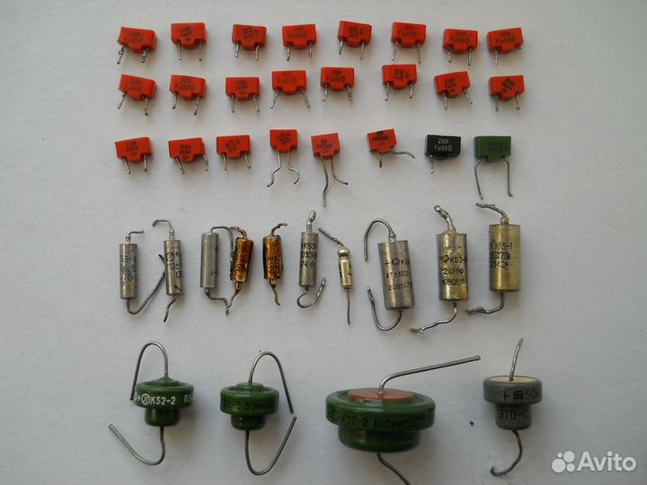 Конденсаторы времён СССР и современные рыжие новые