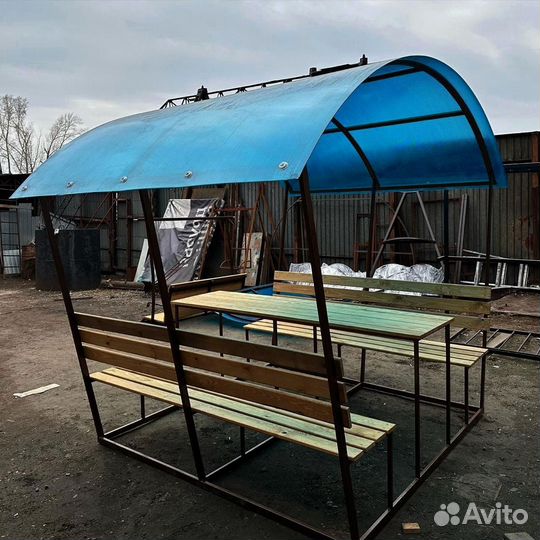 Беседка из поликарбоната для дачи