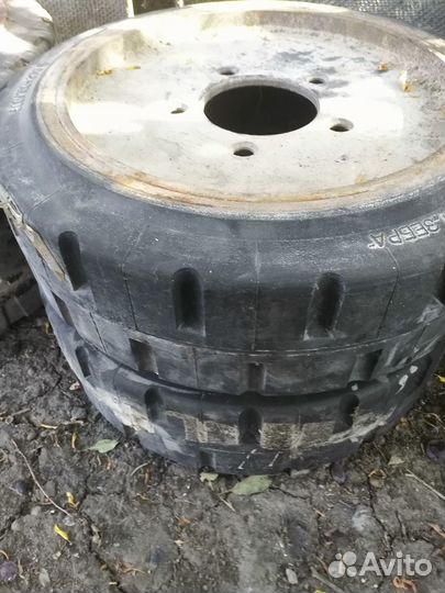 Колеса для вилочного погрузчика