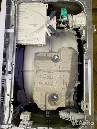 Продам на запчасти стиральную машину Bosch Serie 6