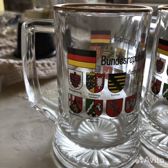 Много посуды, листайте карусель