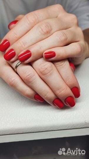 Маникюр и педикюр