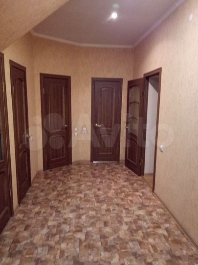 Коттедж 340 м² на участке 7 сот.