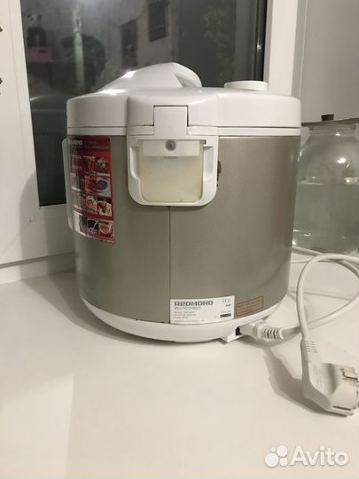 Мультиварка Redmond RMC-4503