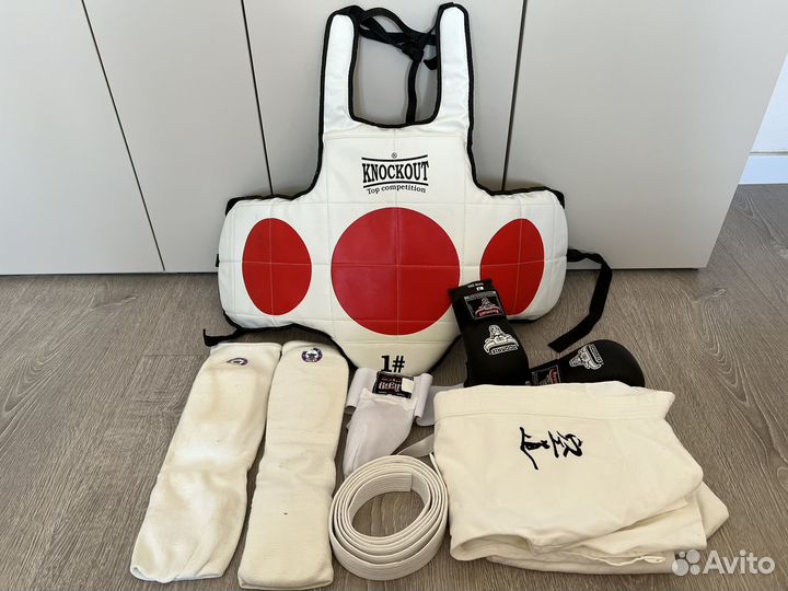 Комплект для занятий каратэ