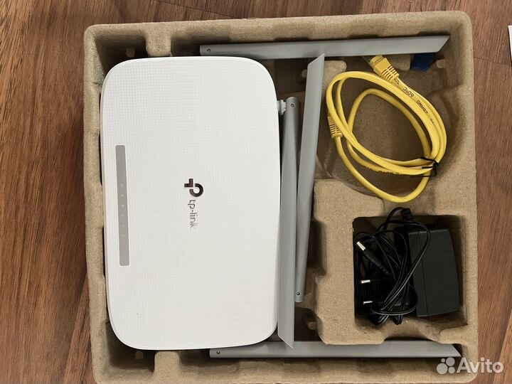 Тв приставка и роутер