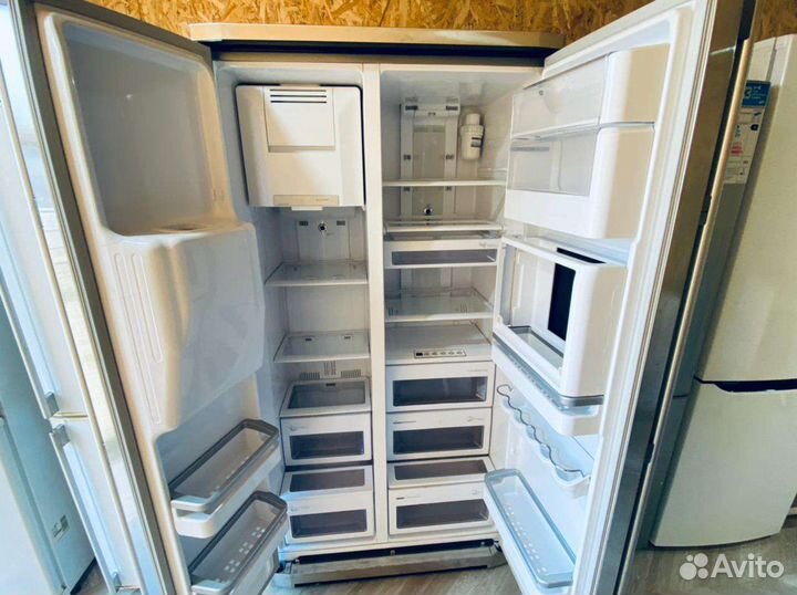 Холодильник Samsung Sibe by side