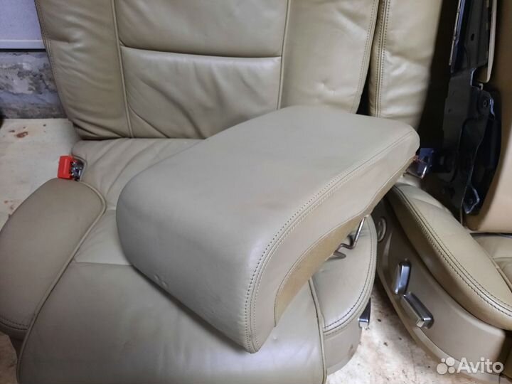 Заднее сиденье Audi A8 D3