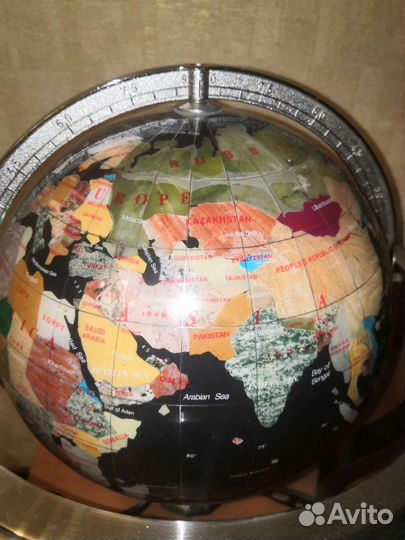 Глобус из камней полудраг