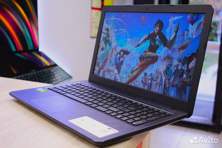 Универсальный ноутбук Asus