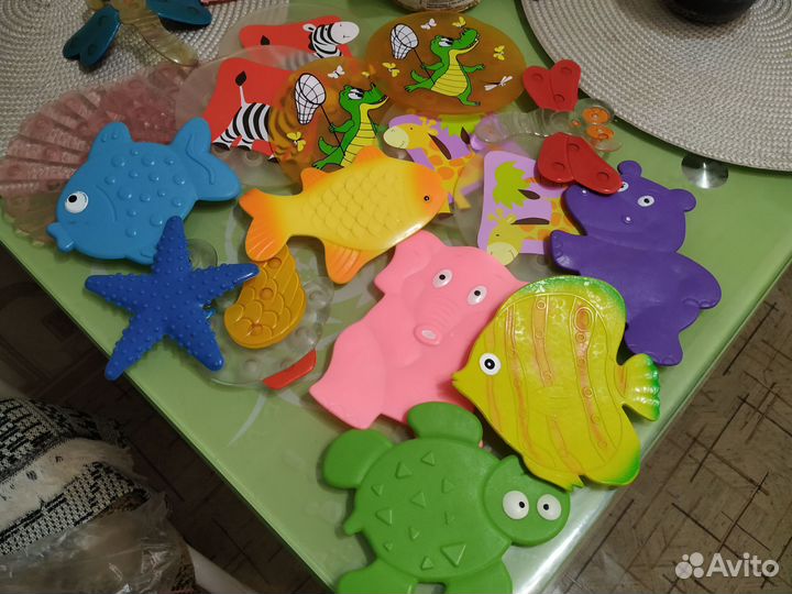 Игрушки для купания в ванной