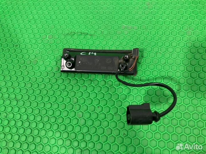 Ручка открытия двери багажника Volkswagen Touareg