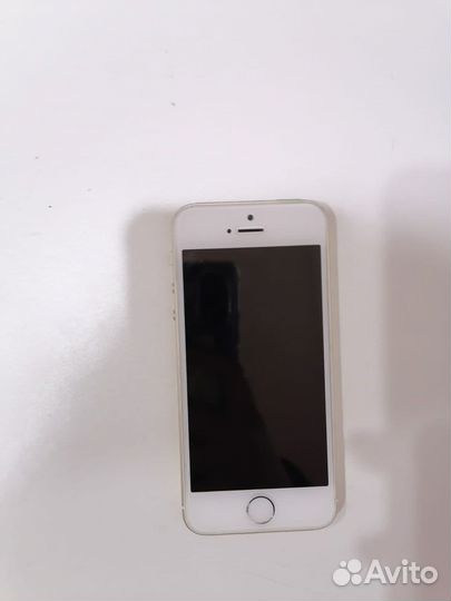 Телефон iPhone se