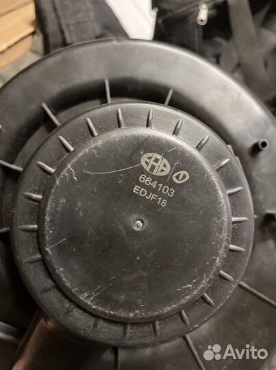 Volkswagen Polo мотор отопитель печки