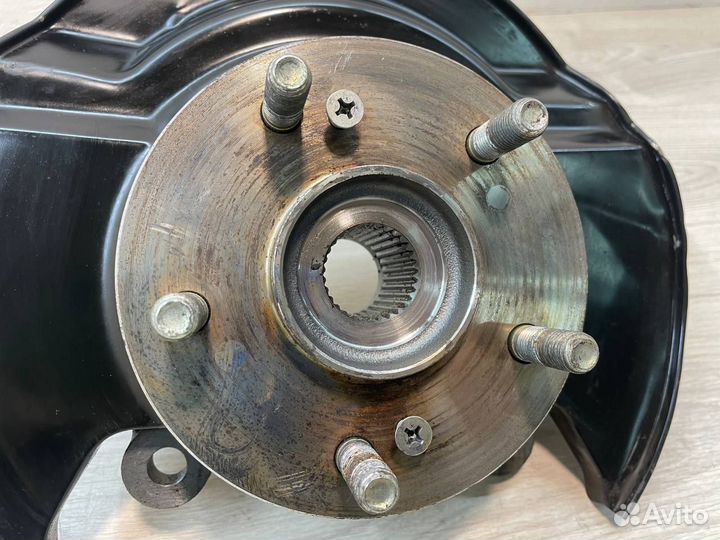 Кулак передний левый Honda CR-V 3 RE