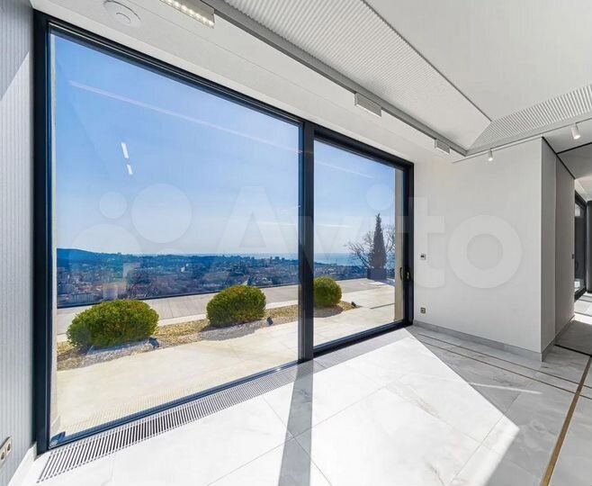 Дом 350 м² на участке 10 сот.