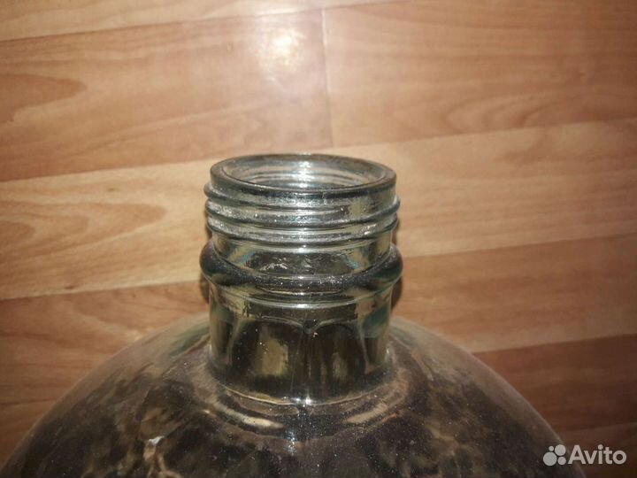 Бутылка стеклянная 20-25 литров