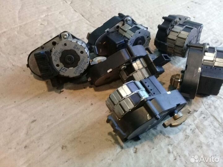 Моторчик заслонки печки BMW 5 E39