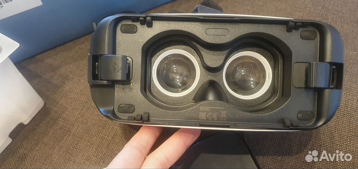 Бронь. Очки виртуальной реальности samsung gear vr