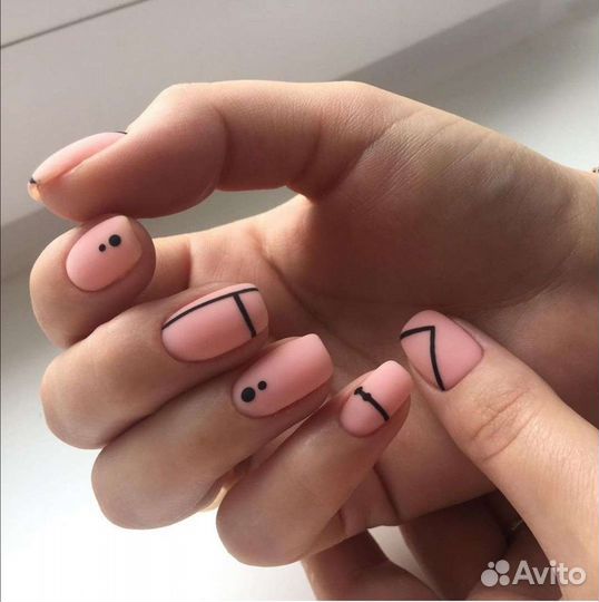 Маникюр и педикюр