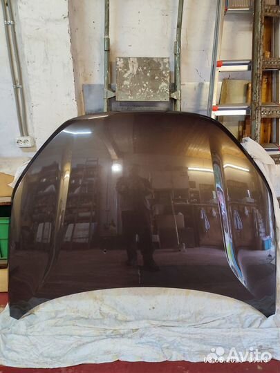 Продам оригинальный капот от лада веста