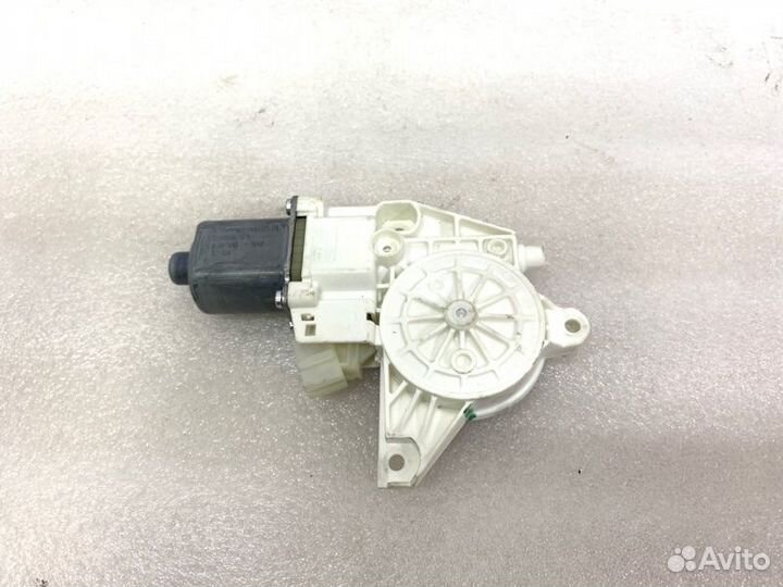 Мотор стеклоподъемника задний левый Mercedes-Benz