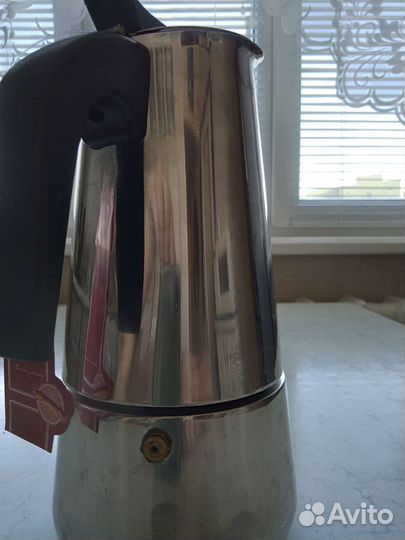 Кофеварка гейзерного типа, новая