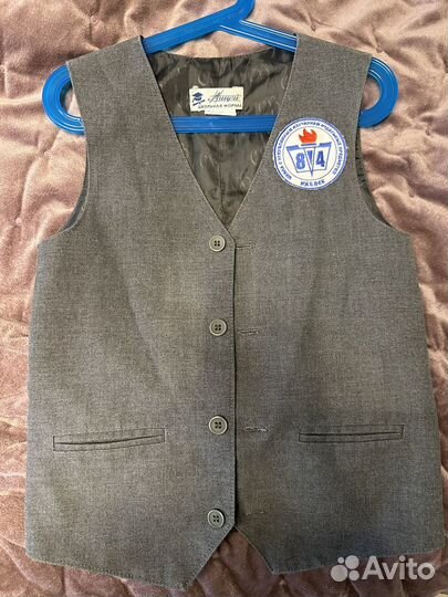 Жилетка для мальчика школьная