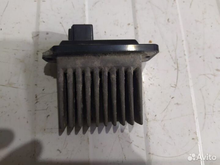 Реостат печки Mitsubishi Lancer Vii седан 1 2000