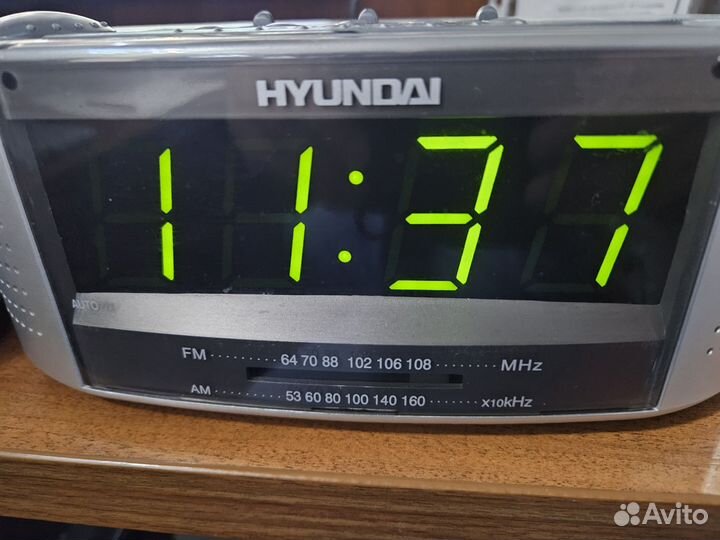 Часы с радио
